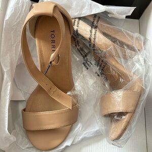 Tan heels